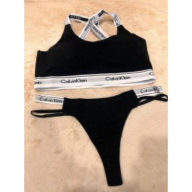 ست اسپرت نیم تنه وشورت کاپ دار نخ کبریتی پشت ضربدری برند اما